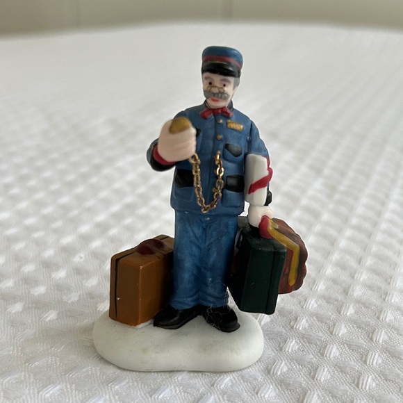 Department 56 “Going Home For The Holidays” - Picture 5 of 6